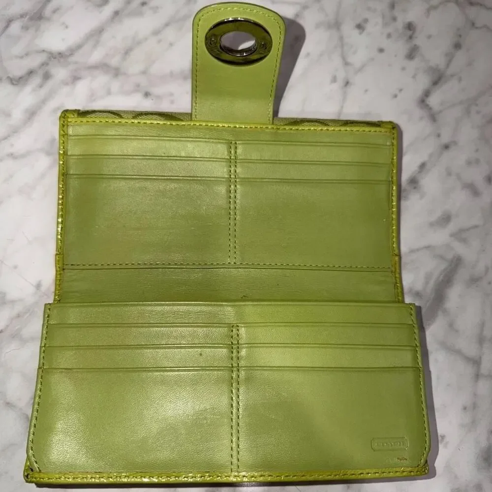 Coach Lime Green Signature Turnlock wallet rare vintage y2k